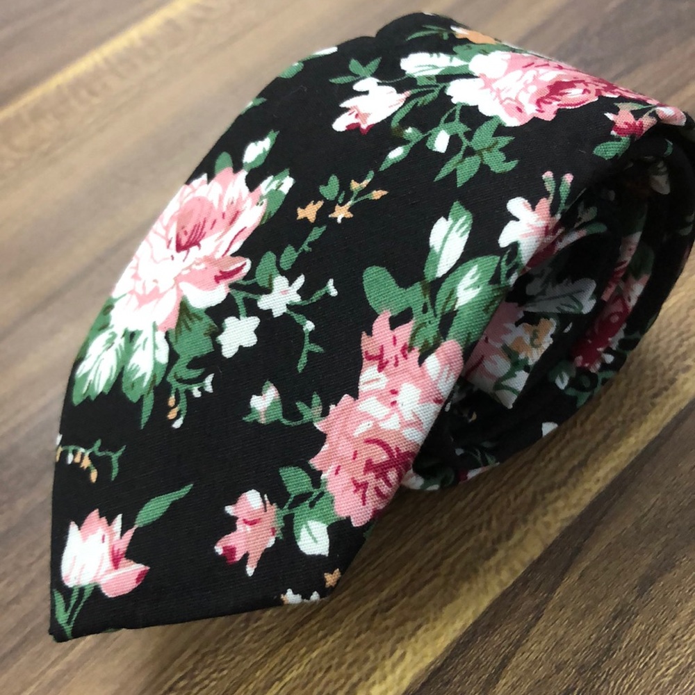 Floral skinny tie